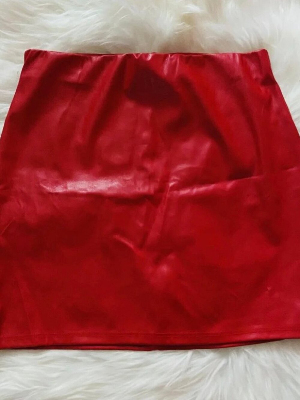 Better Be Mini short Faux Leather Skirt, Size Medium